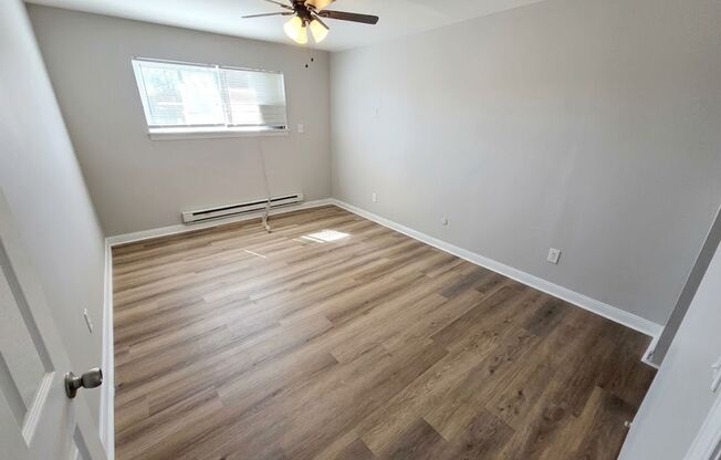 1 bed, 1 bath, 760 sqft, $950, Unit H5 (1BR)