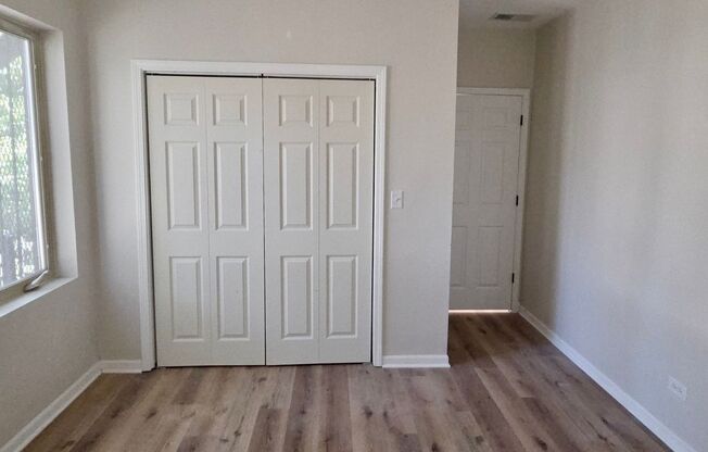 6439 S Saint Lawrence Ave