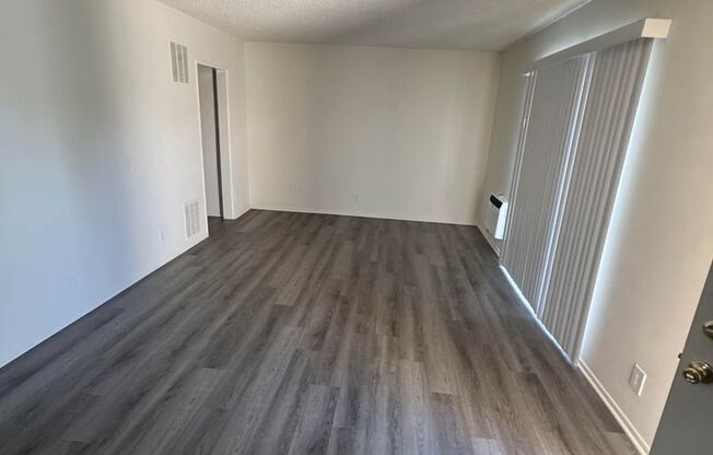 2 beds, 2 baths, 1,000 sqft, $2,400, Unit 21