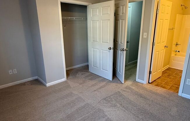 2 beds, 2 baths, $900, Unit 348F