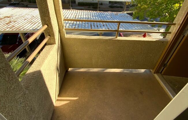 3 beds, 2 baths, $1,600