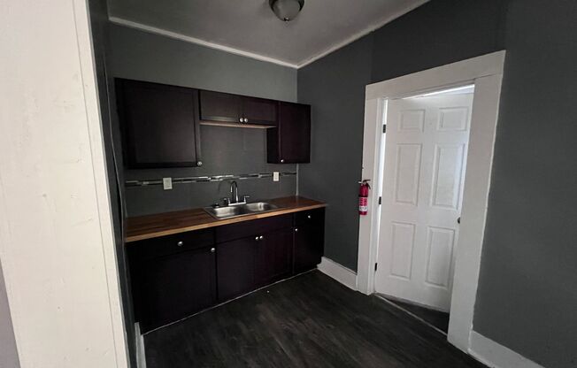 1 bed, 1 bath, 650 sqft, $750