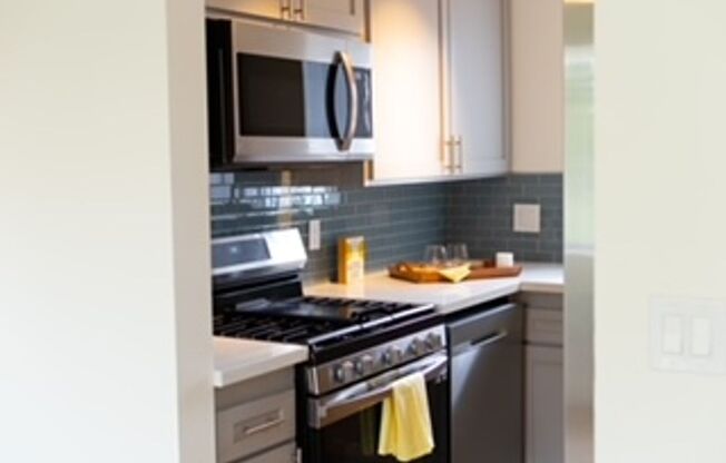 1 bed, 1 bath, 800 sqft, $2,245, Unit #48