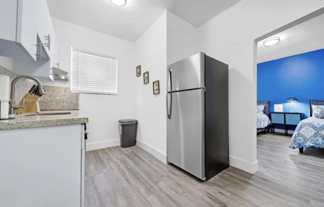 1029 SW 5 ST