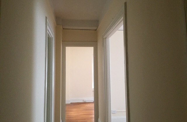 1 bed, 1 bath, 550 sqft, $1,600, Unit 414