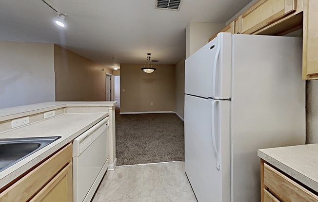 5800 LK POINTE VLG CIR