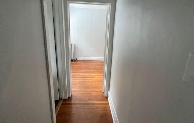 1 bed, 1 bath, 590 sqft, $1,645, Unit 609-1I