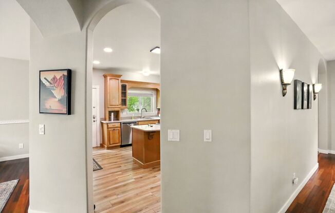 Short Term Rental! Beautiful Fully furnished 4 bedroom 2.5 bath