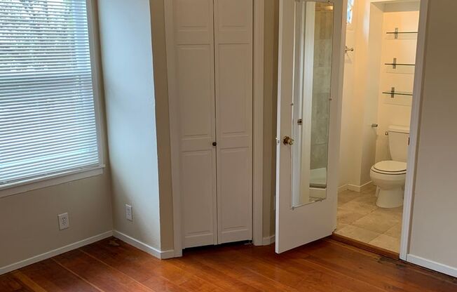 Studio, 1 bath, 195 sqft, $1,895, Unit #2