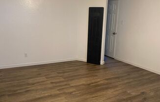 2 beds, 1 bath, 900 sqft, $1,750, Unit 4