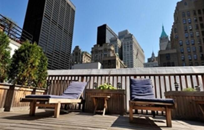 120 Greenwich St. Apt. 3B
