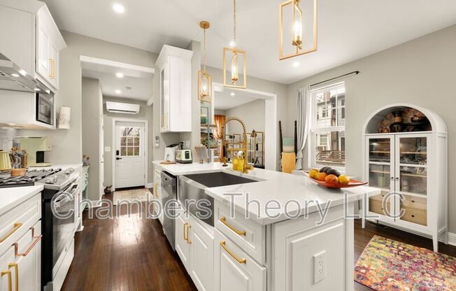 2124 N CAPITOL ST NW
