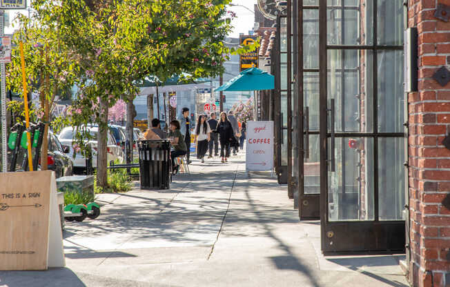 Dining and Shopping along Geary Street