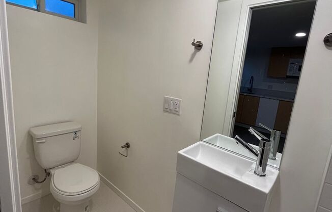 1 bed, 1 bath, 434 sqft, $1,895, Unit 4042