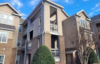 Waterfront - 2 Bed/2 Bath Condo - Pier 33 - Alley Kitchen - Fireplace - Washer/Dryer Included - Community Pool