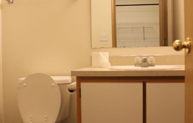 3 beds, 2.5 baths, $2,200