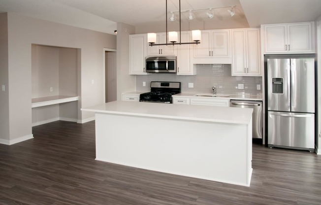 Stainless Steel Appliances at Residences at 1700, Minnesota