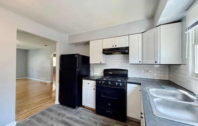 122 N Menard ave