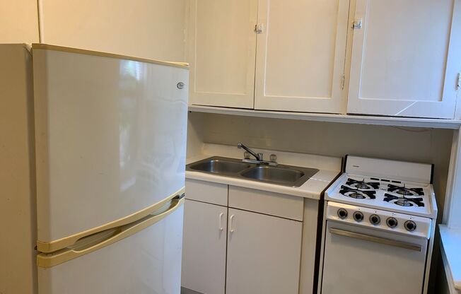 Studio, 1 bath, $825, Unit 312