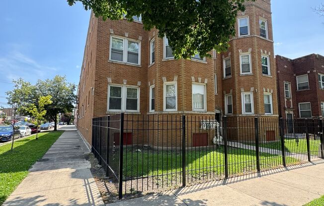 Maywood Homes LLC 7801 S Marshfield