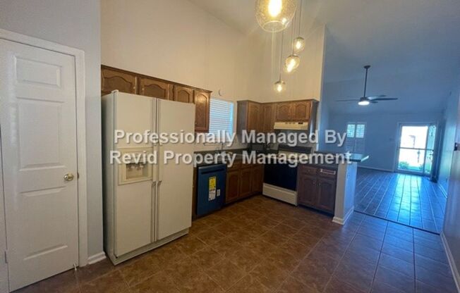 3 beds, 2 baths, $1,525