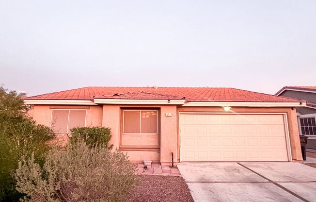 Spacious 3 bed, 2 bath, 2 car with possible 4th bed or den/office!