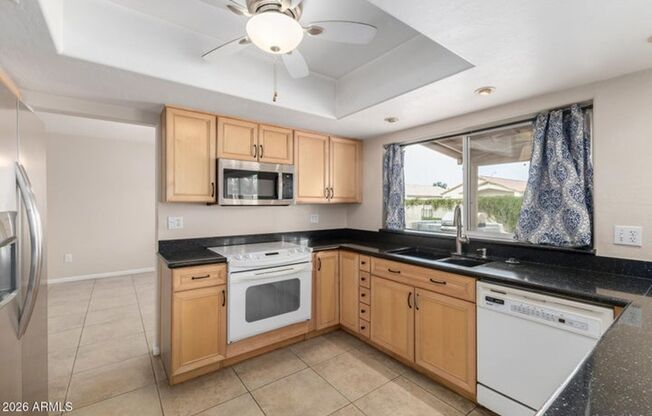 4334 W Barbara Ave, Glendale - Spacious 3 bed, 2 bath , awesome backyard