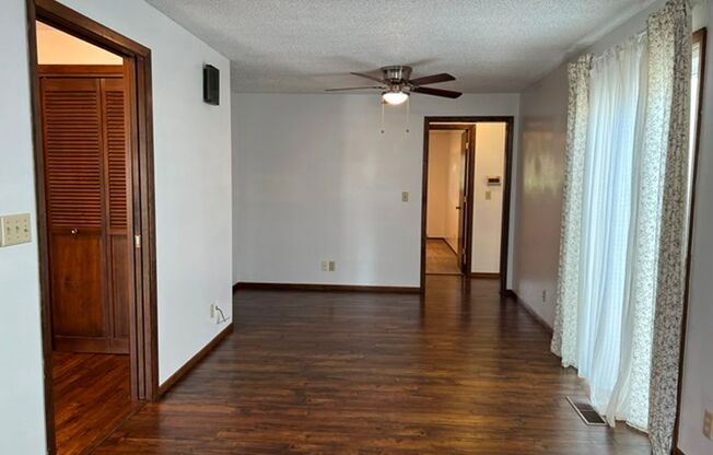 3 beds, 2 baths, $2,300