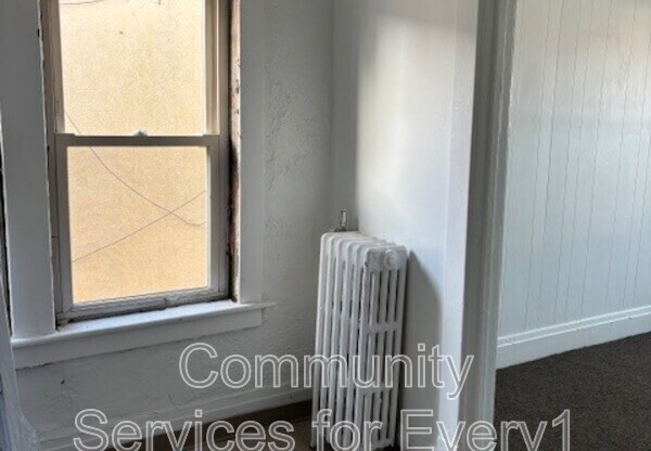 2415 DELAWARE AVE