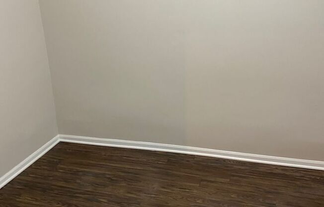 3 beds, 1 bath, 1,000 sqft, $1,775, Unit Gdn Front