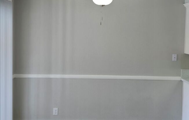 1 bed, 1 bath, 800 sqft, $2,450, Unit 1T