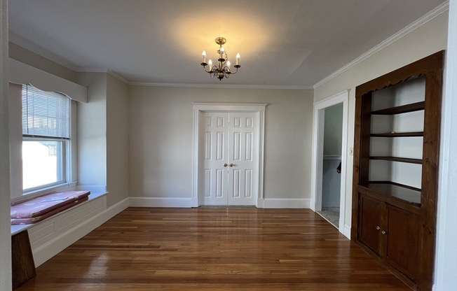 16 LURTON ST