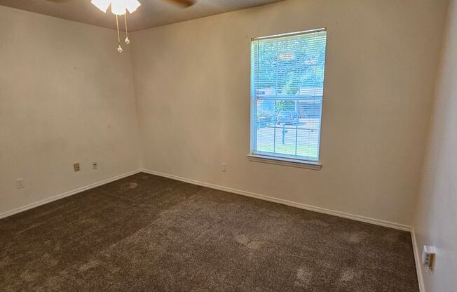 2 beds, 1 bath, $1,350