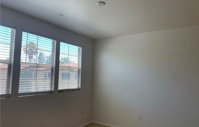 2 beds, 2 baths, 1,298 sqft, $3,200