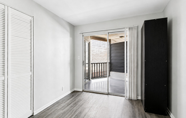 2 beds, 1 bath, 750 sqft, $1,698, Unit 209