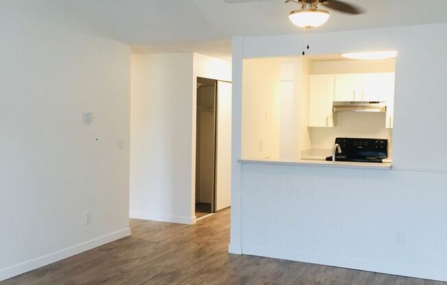 2 beds, 1 bath, 850 sqft, $2,300, Unit 344