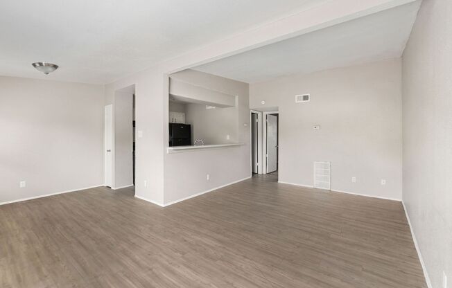 2 beds, 2 baths, 982 sqft, $1,099, Unit 218
