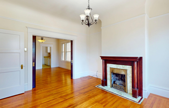 637 FREDERICK ST