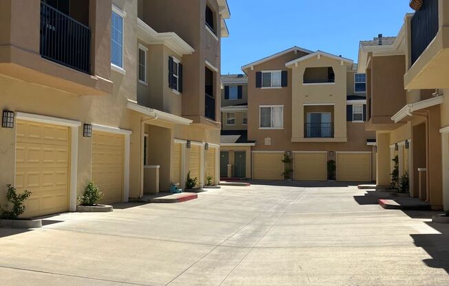 1 bed, 1 bath, 700 sqft, $2,695, Unit 1630-03