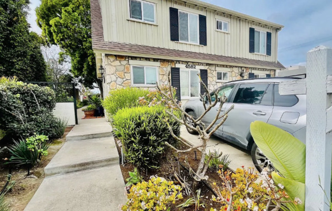 4582 Maryland Street