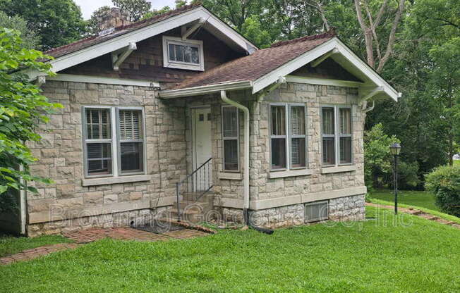 3016 LEBANON PIKE