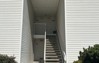 2 beds, 2 baths, 1,000 sqft, $1,395, Unit 012-201