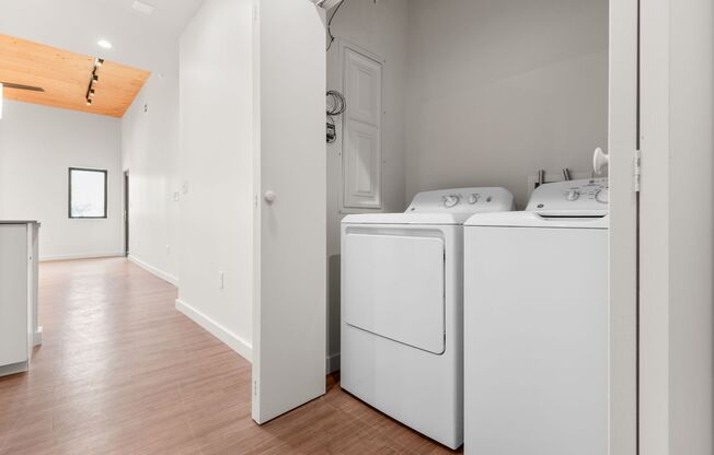 2 beds, 2 baths, 1,021 sqft, $2,122, Unit 302
