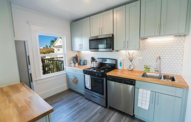 1 bed, 1 bath, $2,695