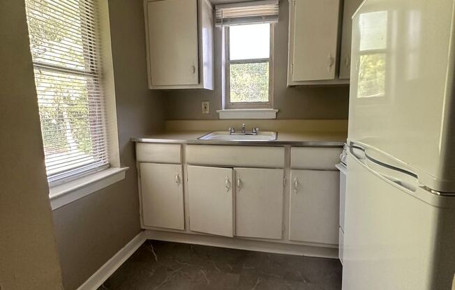 1 bed, 1 bath, 550 sqft, $1,100, Unit 5