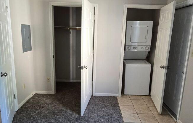 1 bed, 1 bath, 500 sqft, $895, Unit 242