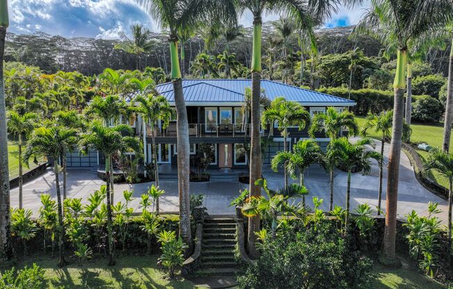 Furnished 5 Bed/5 Bath Luxury Oasis in Haiku with OceanViews