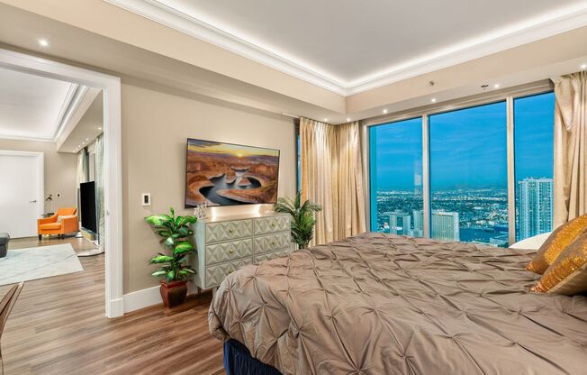 2 beds, 2 baths, $5,500