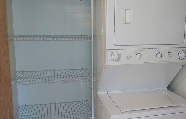 1 bed, 1 bath, 670 sqft, $1,825, Unit C304