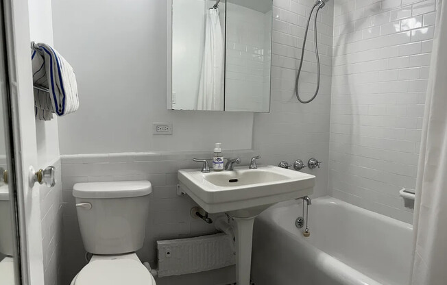 Studio, 1 bath, 300 sqft, $2,750, Unit 917